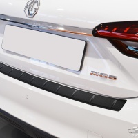 Kryt prahu zadn�ch dve�� nerez �ern� matn� MG 5 EV SW -- od roku v�roby 2022-