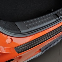 Kryt prahu zadn�ch dve�� nerez �ern� MG ZS / ZS EV -- rok v�roby 2019- / 2021-24