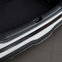 Kryt prahu zadn�ch dve�� carbon MG 4 hatchback 5dv. -- od roku v�roby 2022-