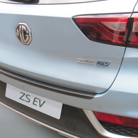 RGM ochranný plast hrany zadního nárazníku MG ZS (EV) -- rok výroby 2017-20 RGM ochranný plast hrany zadního nárazníku MG ZS (EV) -- rok výroby 2017-20